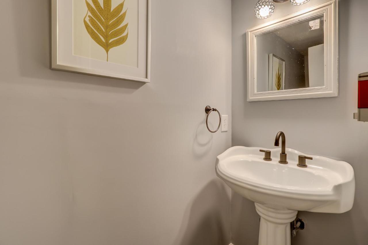 #111 Elaborate Condo Ideal Location 2Brm/2 Parking 힐튼 헤드 아일랜드 외부 사진