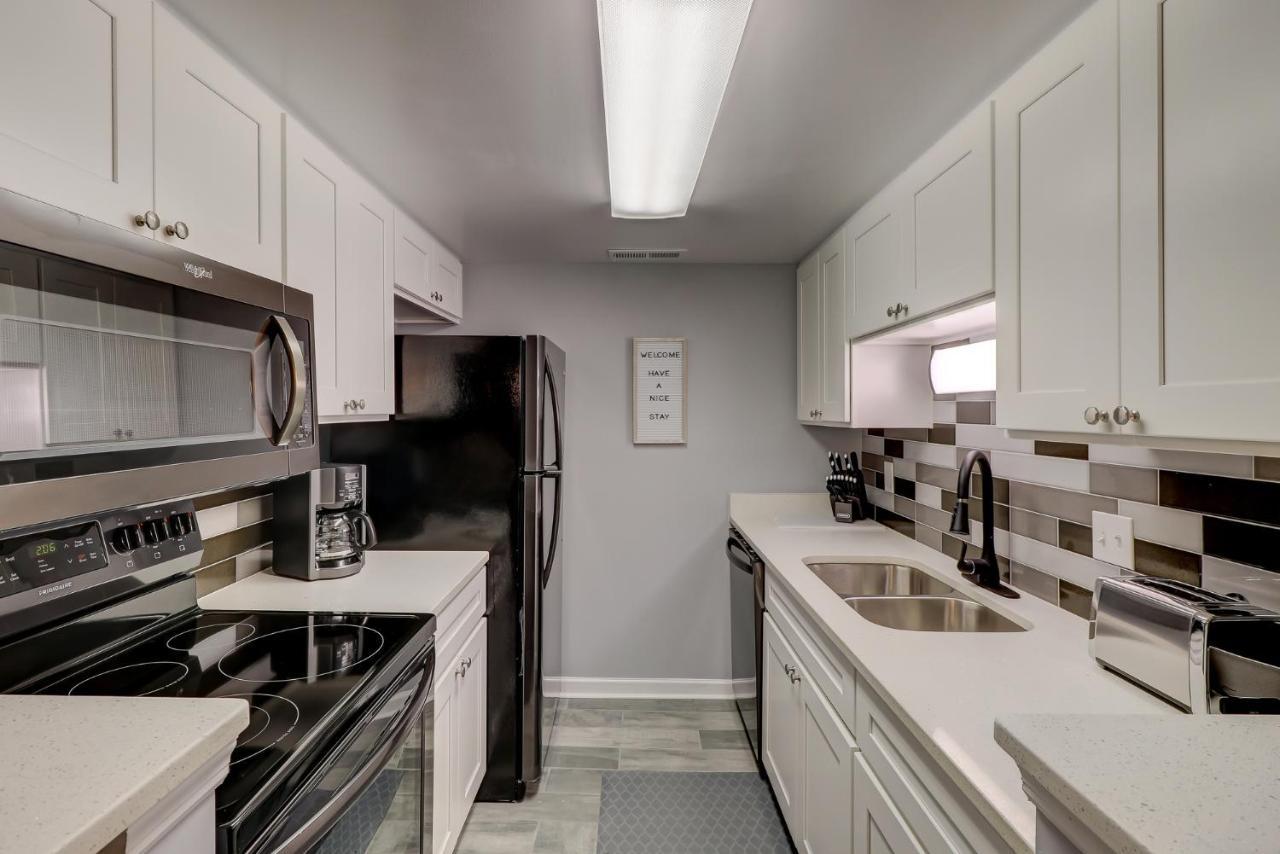 #111 Elaborate Condo Ideal Location 2Brm/2 Parking 힐튼 헤드 아일랜드 외부 사진